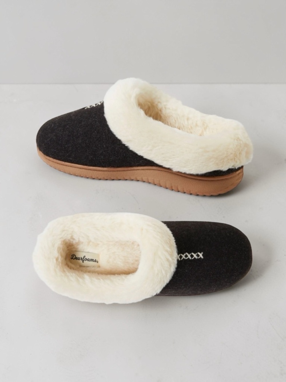Women’s Dearfoams Black Plush Memory Foam Slippers Fur Clog Slide Slipper NWT